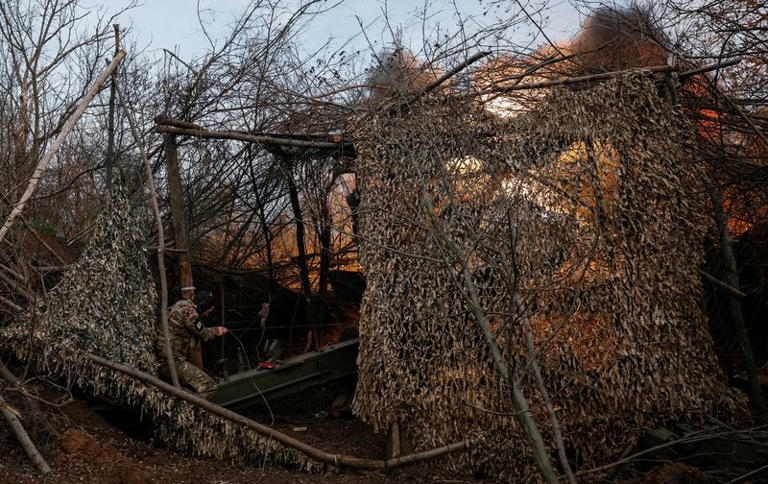 Lực lượng Ukraine tại Donetsk đối mặt với các đợt pháo kích dữ dội của Nga